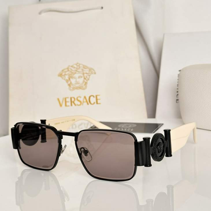Picture of Versace Sunglasses _SKUfw79479413fw